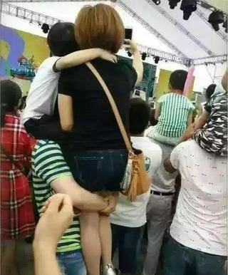 搞笑GIF：怎么看这么像木乃伊